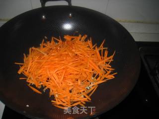 芝香胡萝卜丝的做法步骤：3