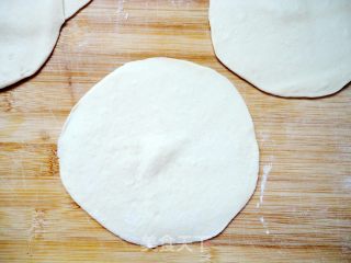 丁丁馅包子的做法步骤：7
