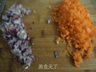云吞的花样吃，荤素搭配，营养美味——云吞帽的做法步骤：3