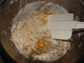 广式五仁月饼的做法步骤：3