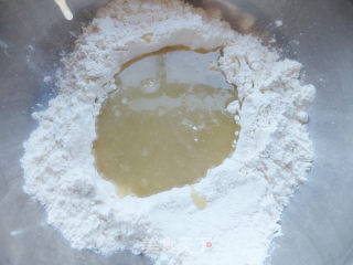 漂亮的南瓜豆沙月饼的做法步骤：1