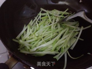 佛手木耳炒鸡蛋的做法步骤：6