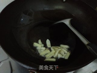 小炒牛肉的做法步骤：3