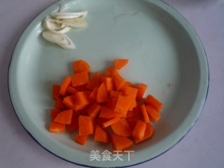 酱爆桃仁鸡丁的做法步骤：5