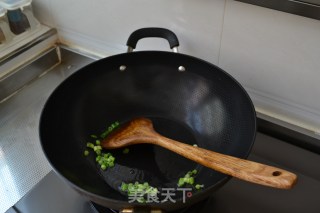 无肉也欢下饭菜-【香辣杏鲍菇】的做法步骤：4