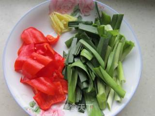 青萝卜干焖五花肉的做法步骤：3