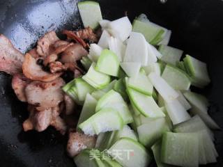 青萝卜干焖五花肉的做法步骤：8