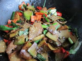 青萝卜干焖五花肉的做法步骤：12
