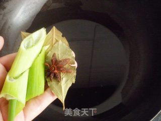 肉丁炸酱面的做法步骤：4