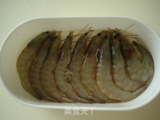 酸酸甜甜过周末——柠檬炸虾的做法步骤：2