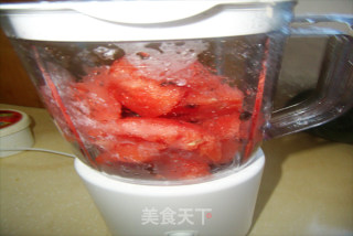 美味西瓜汁的做法步骤：3