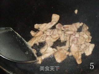 胡萝卜青椒炒海鲜菇的做法步骤：5