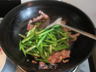 培根炒芦笋的做法步骤：7