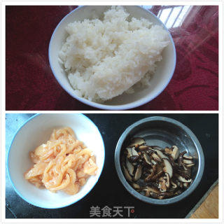香菇鸡肉粥的做法步骤：1