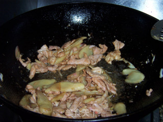 仔姜炒肉片的做法步骤：10