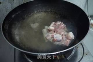 排骨皮蛋粥的做法步骤：2