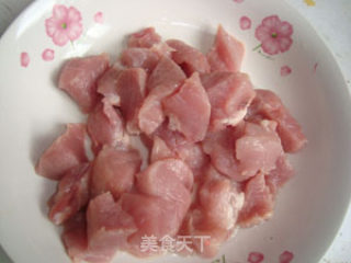 香芋炖肉的做法步骤：2