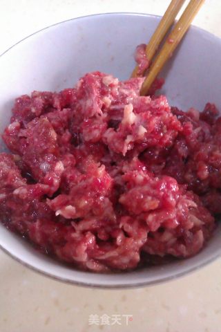 【云南·味道】鲜美浓郁——青头菌酿肉的做法步骤：3