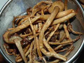 “ 蘑”力“食”足——茶树菇炒牛柳的做法步骤：6
