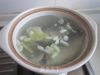 木瓜枸杞鲫鱼汤的做法步骤：6
