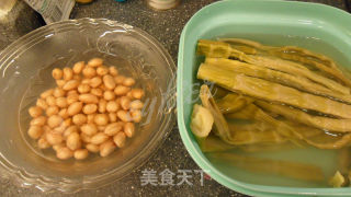 五花肉不寂寞--【笋干红烧肉】的做法步骤：1