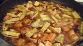 五花肉不寂寞--【笋干红烧肉】的做法步骤：9