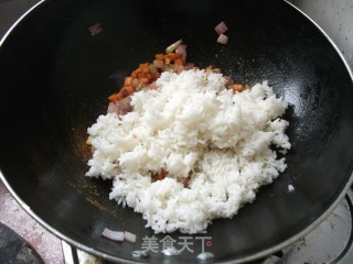 胡萝卜洋葱咖哩炒饭的做法步骤：5