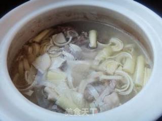 猪骨煮竹笋的做法步骤：5