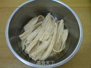 金秋小清新——青菜炒腐竹的做法步骤：1