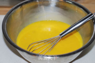 【沸腾你的美食梦想】【焖蛋】本帮三鲜汤的必备食材的做法步骤：2