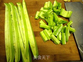 金格勒酱排骨焖苦瓜的做法步骤：9