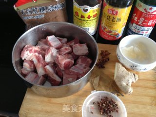 《顶级发挥 沸腾营养好滋味》免油炸版糖醋排骨的做法步骤：1