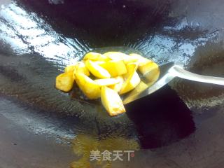 乳香土豆焖排骨的做法步骤：4