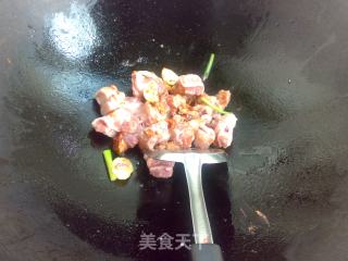 乳香土豆焖排骨的做法步骤：7