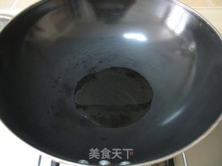 金银蒜鲜虾煲饭的做法步骤：1