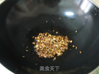 金银蒜鲜虾煲饭的做法步骤：3