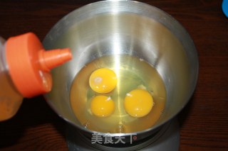 【老式蜂蜜蛋糕】---记忆深处最甜美的蛋糕的做法步骤：1
