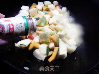 酱烧土豆南瓜块的做法步骤：10