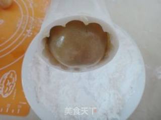 五仁月饼的做法步骤：11