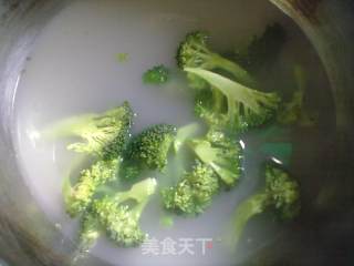 ［沸腾你的美食梦想］——［番茄蘑菇意面］的做法步骤：4