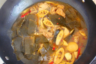 香浓麻辣--竹笋海带炖排骨的做法步骤：12