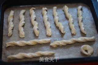杏仁酥，酥条-叠被子的做法步骤：9
