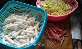 韩式家常版年糕（酸甜辣口味噢）的做法步骤：3