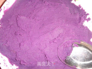 换着花样做馒头——【紫薯花形馒头】的做法步骤：2