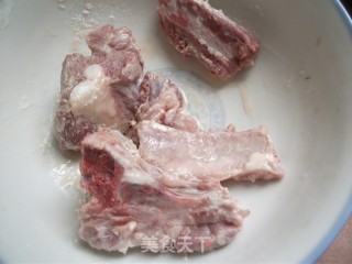 柠香酸甜排骨的做法步骤：2