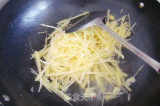 酸酸辣辣--泡椒土豆丝的做法步骤：8