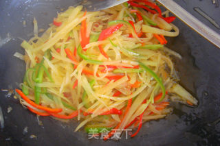 酸酸辣辣--泡椒土豆丝的做法步骤：10