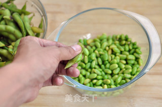 肉丝炒毛豆的做法步骤：3