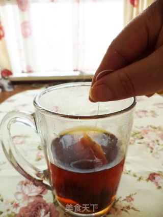 超简单自制奶茶的做法步骤：1