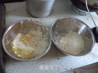 可爱双色手擀面（面片）的做法步骤：1